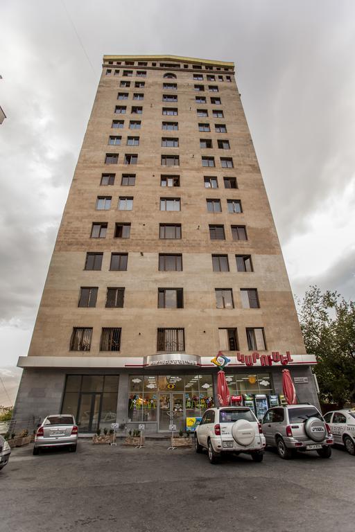 Apartment On Mamikonyan 51\2 Yerevan Exterior photo